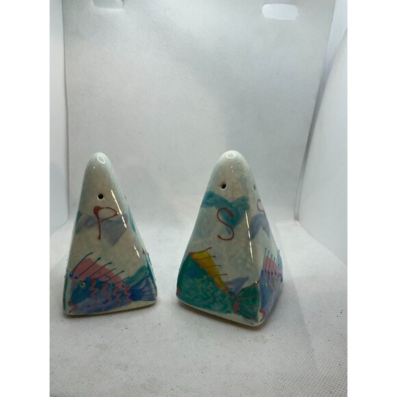 Vintage Handmade and Handpainted Studio Art Pottery Tropical Fish Salt Pepper & - Picture 1 of 7